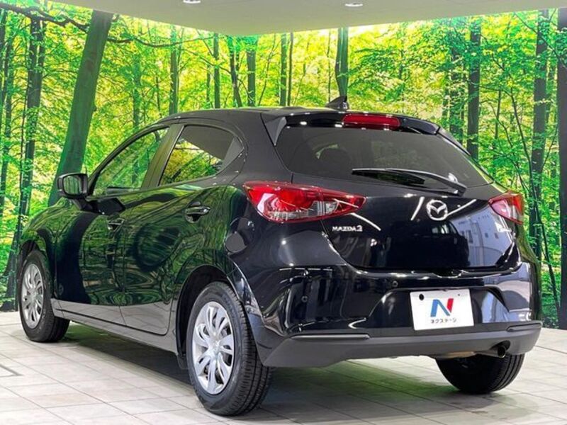 MAZDA2