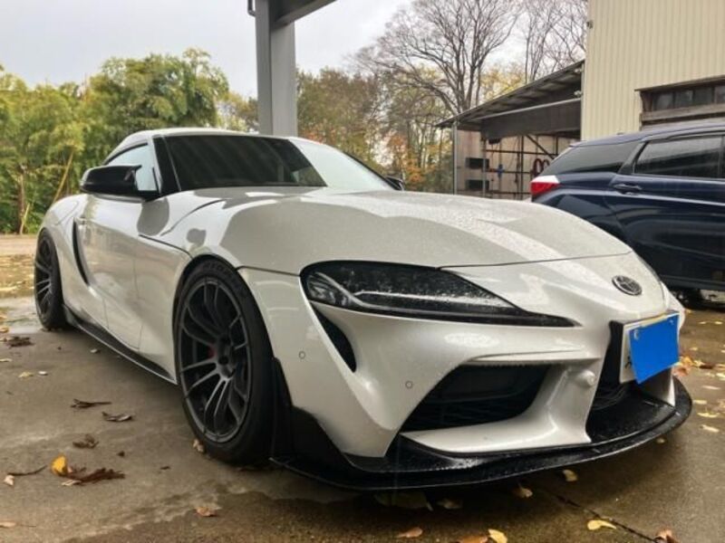 TOYOTA SUPRA