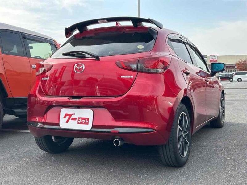 MAZDA2