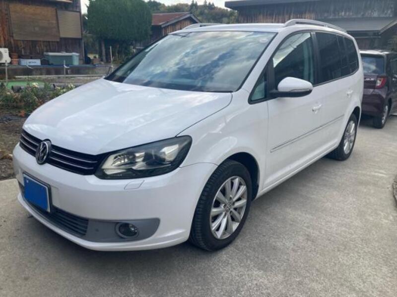 VOLKSWAGEN GOLF TOURAN