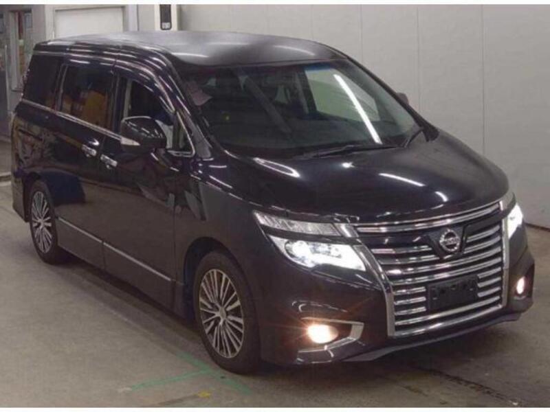 NISSAN ELGRAND