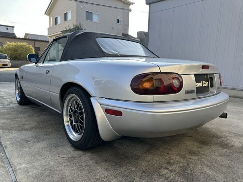 EUNOS ROADSTER