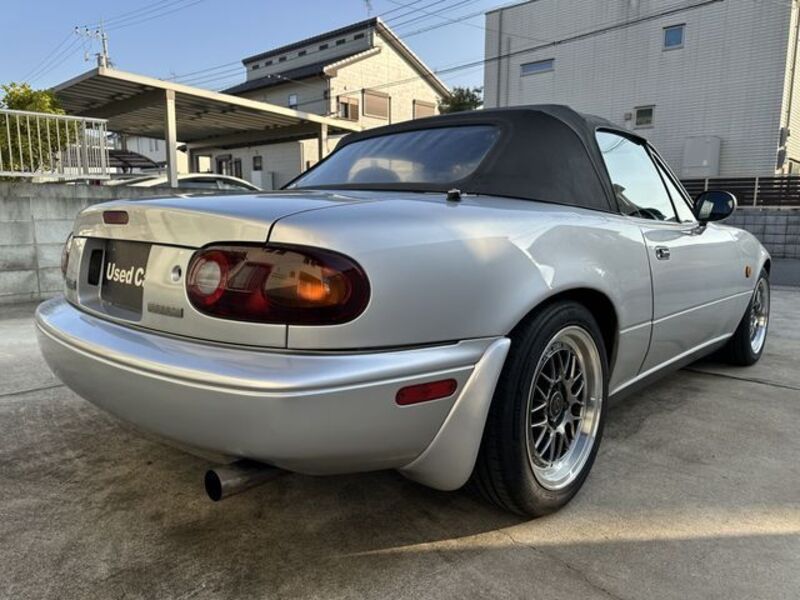 EUNOS ROADSTER