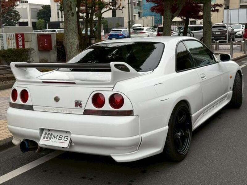 SKYLINE