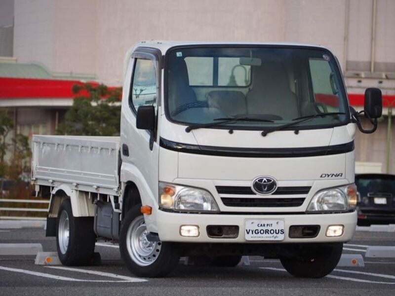 TOYOTA DYNA