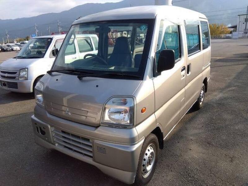 MITSUBISHI MINICAB VAN