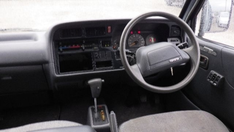 HIACE VAN