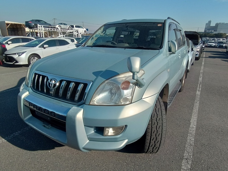 TOYOTA LAND CRUISER PRADO