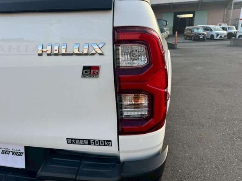 HILUX