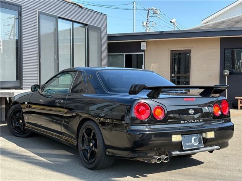 SKYLINE
