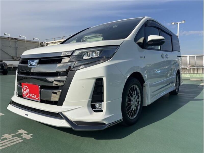 TOYOTA NOAH