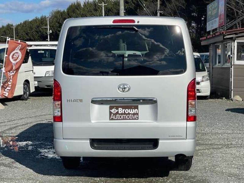 HIACE VAN