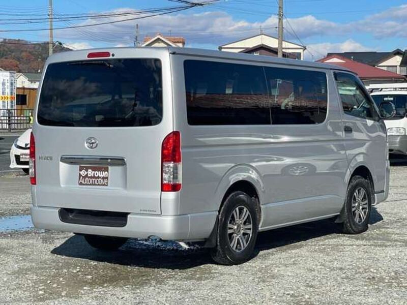 HIACE VAN