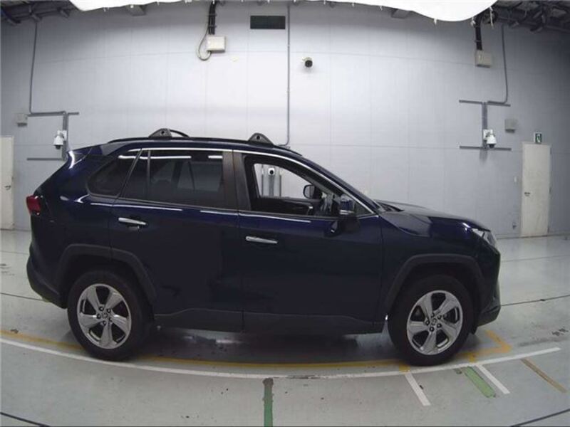 RAV4