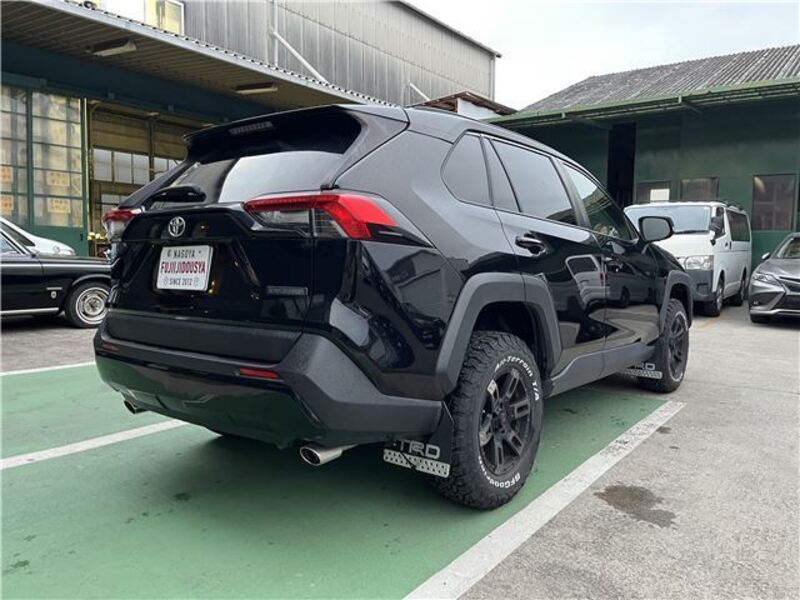 RAV4