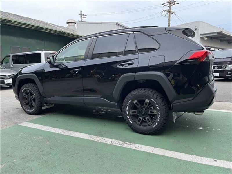 RAV4
