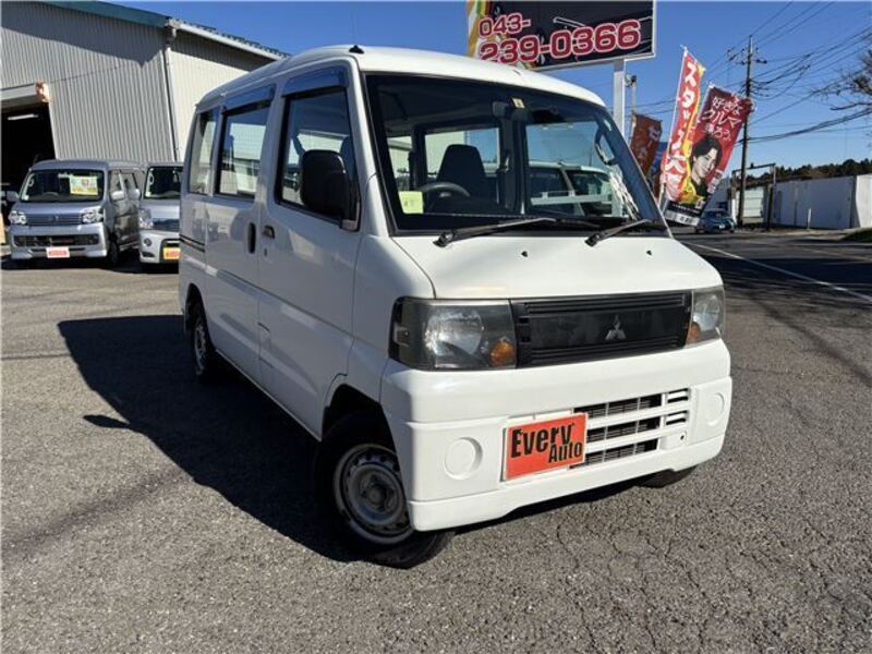 MITSUBISHI MINICAB VAN