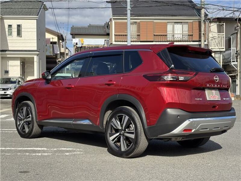X-TRAIL