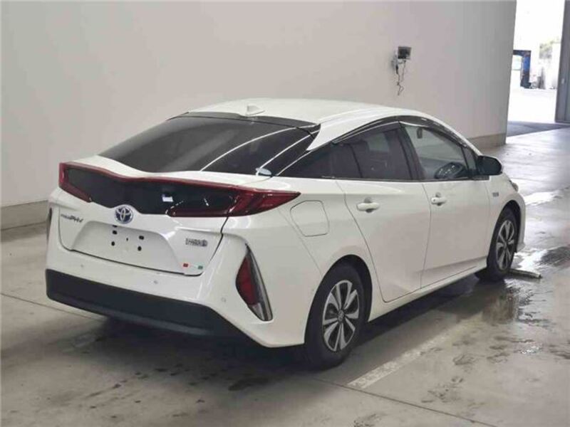 PRIUS PHV