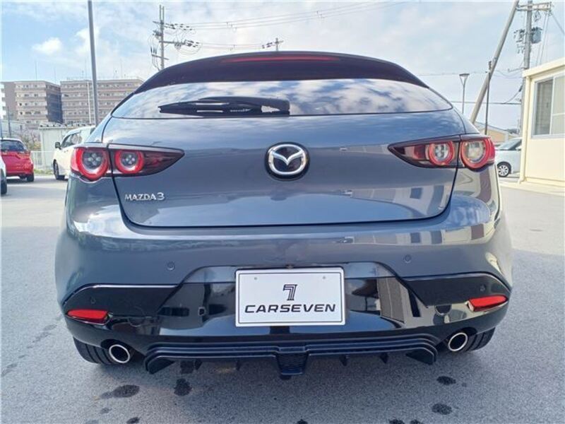 MAZDA3