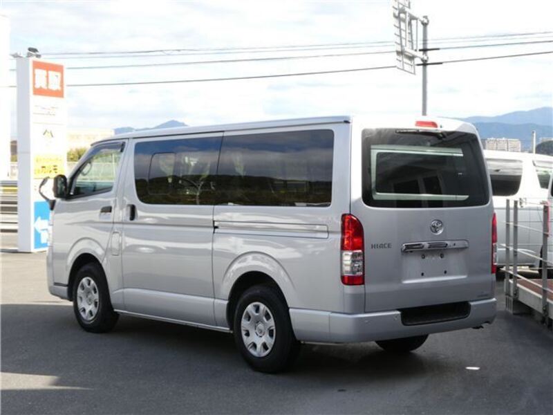 HIACE VAN