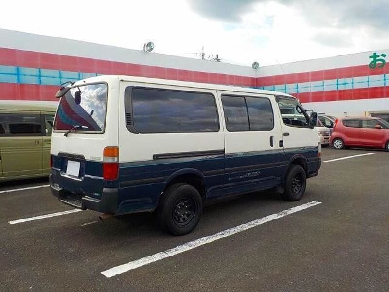 HIACE VAN