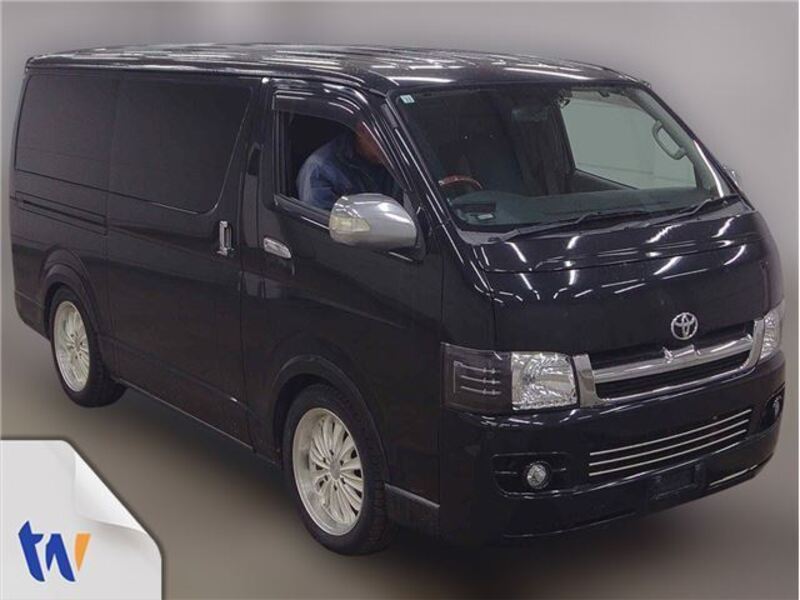 TOYOTA HIACE VAN