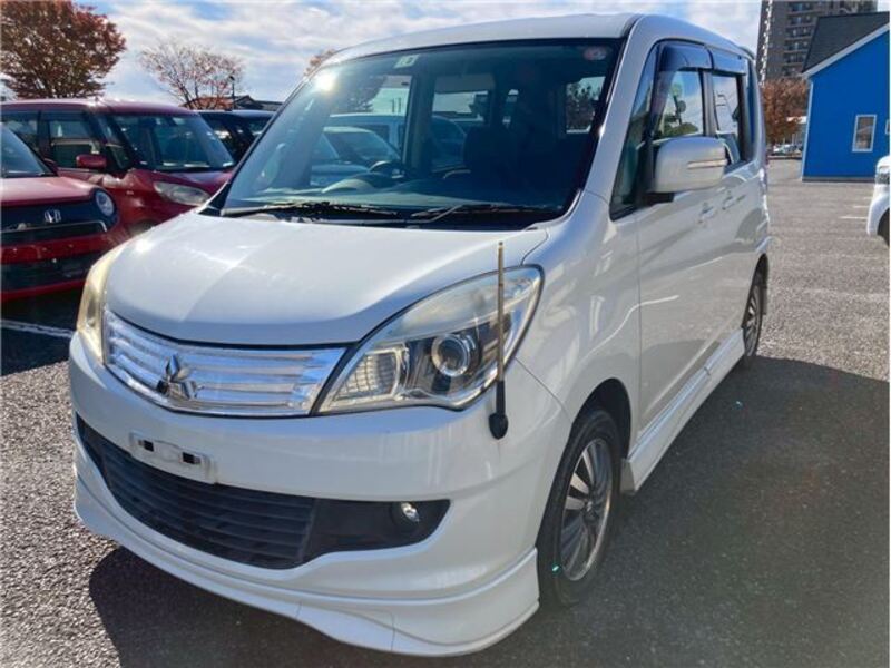 MITSUBISHI DELICA D2