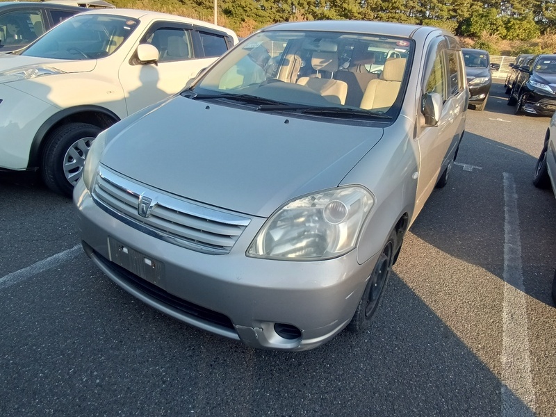TOYOTA RAUM