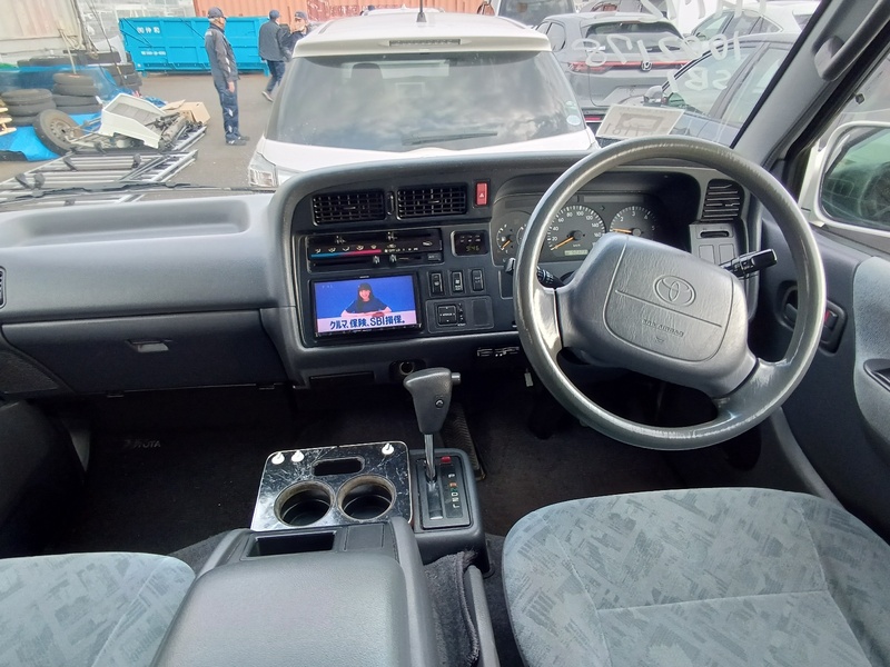 HIACE VAN