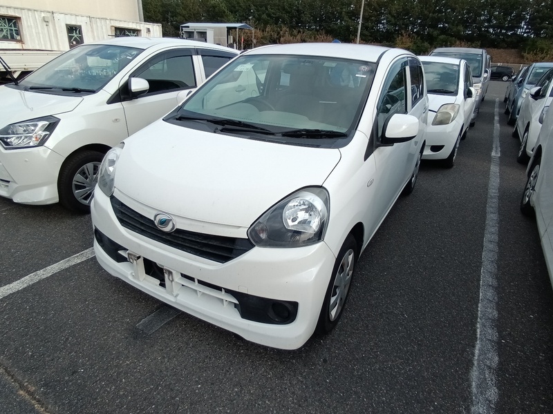DAIHATSU Mira Es