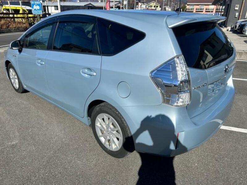 PRIUS ALPHA