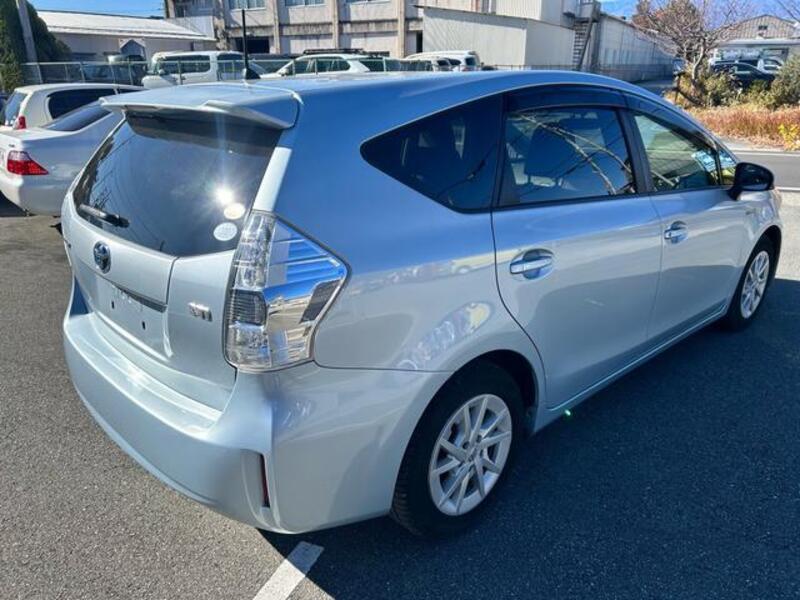 PRIUS ALPHA