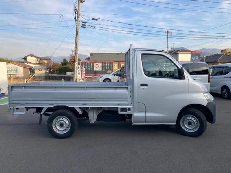 TOWNACE TRUCK