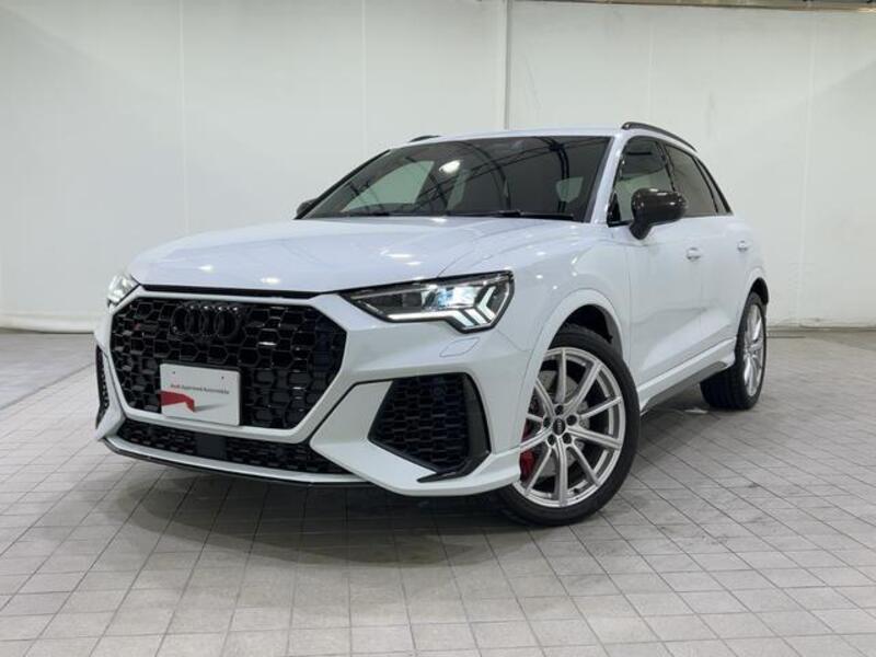 AUDI RS Q3