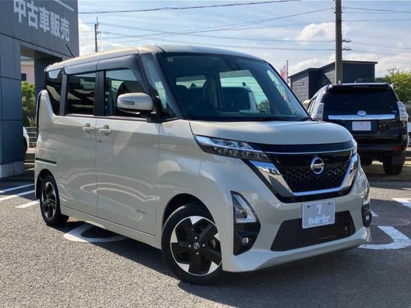 NISSAN ROOX