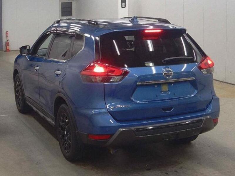 X-TRAIL