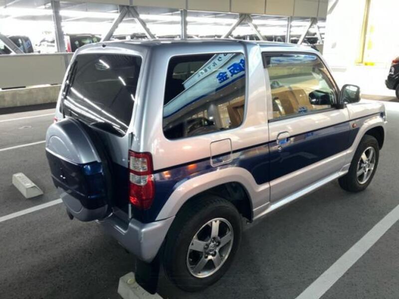 PAJERO MINI
