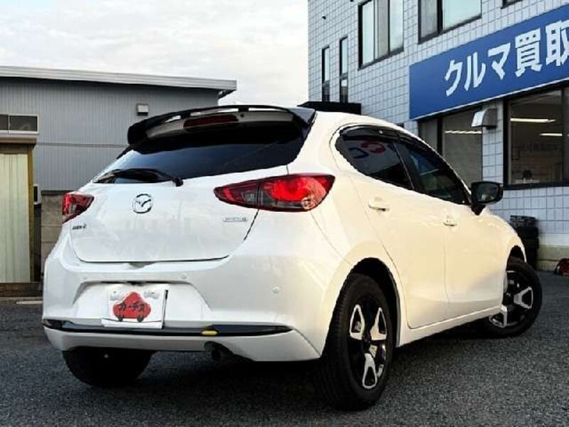 MAZDA2