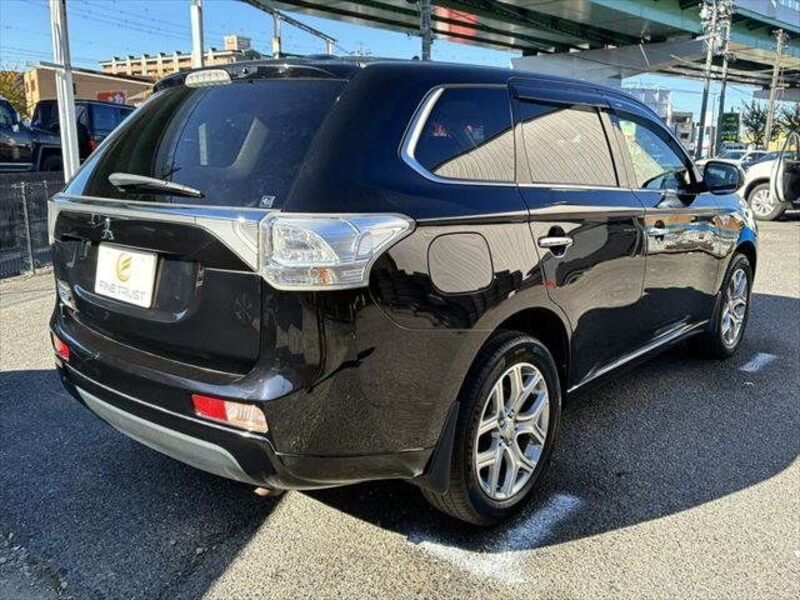 OUTLANDER PHEV