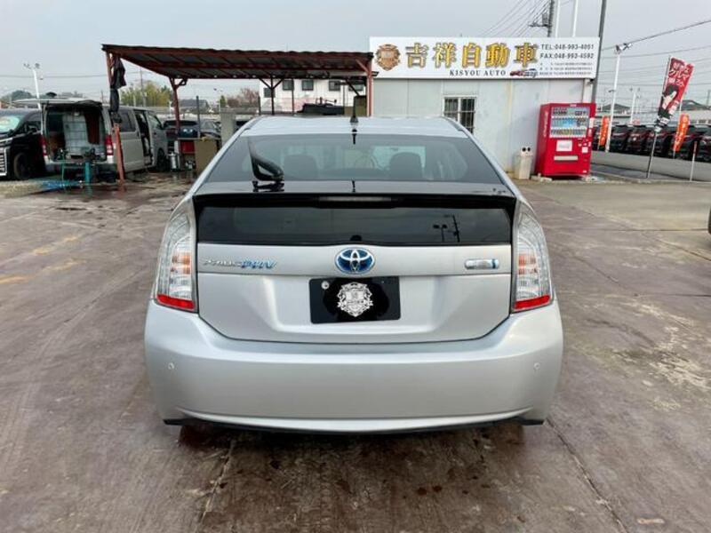 PRIUS PHV