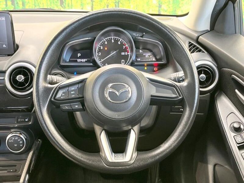 MAZDA2