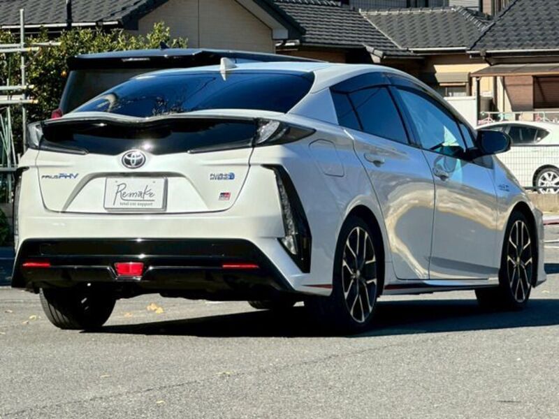 PRIUS PHV