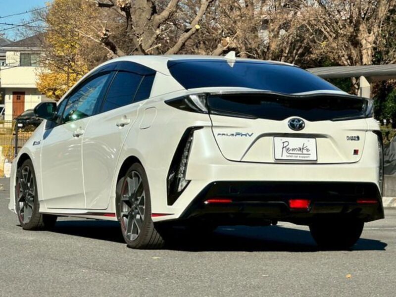 PRIUS PHV