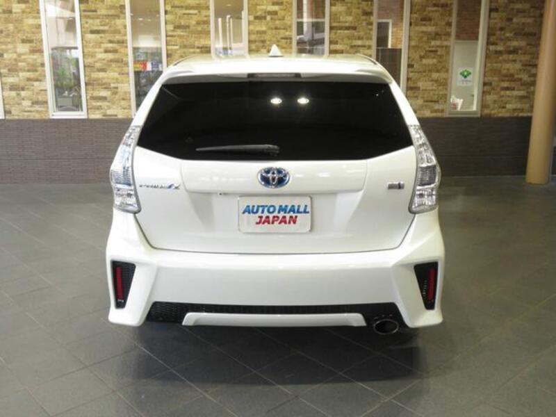 PRIUS ALPHA
