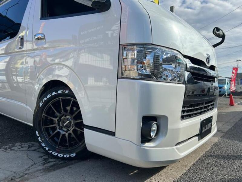 HIACE VAN