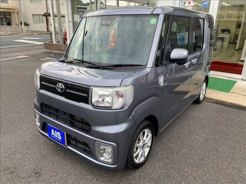 TOYOTA PIXIS MEGA