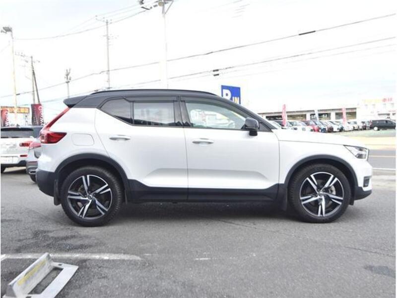 XC40