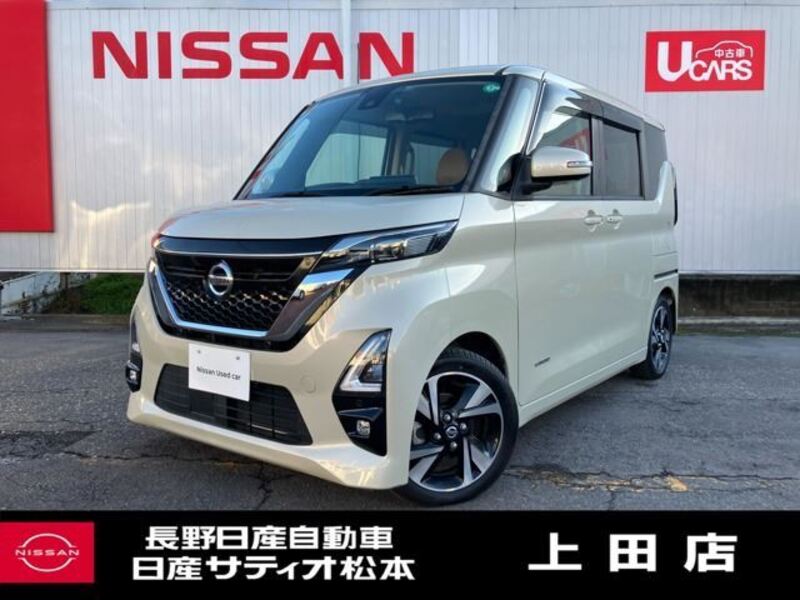 NISSAN ROOX