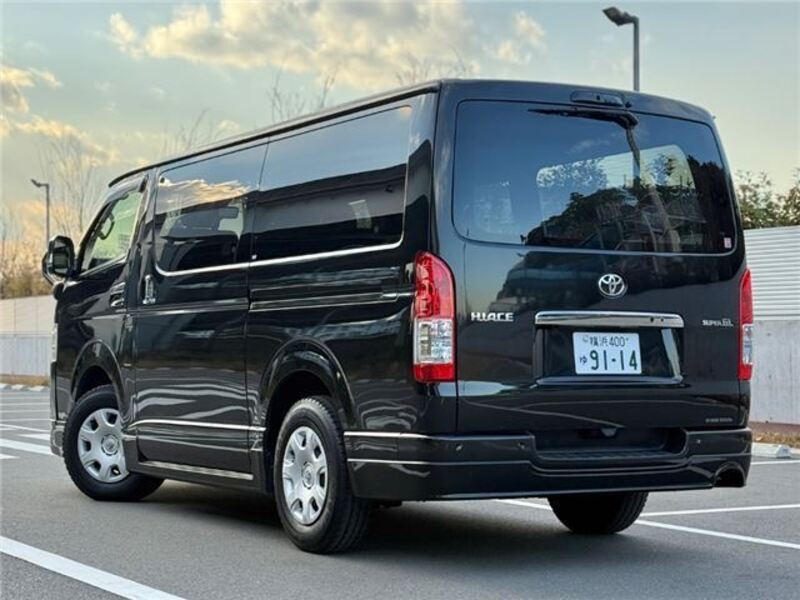HIACE VAN
